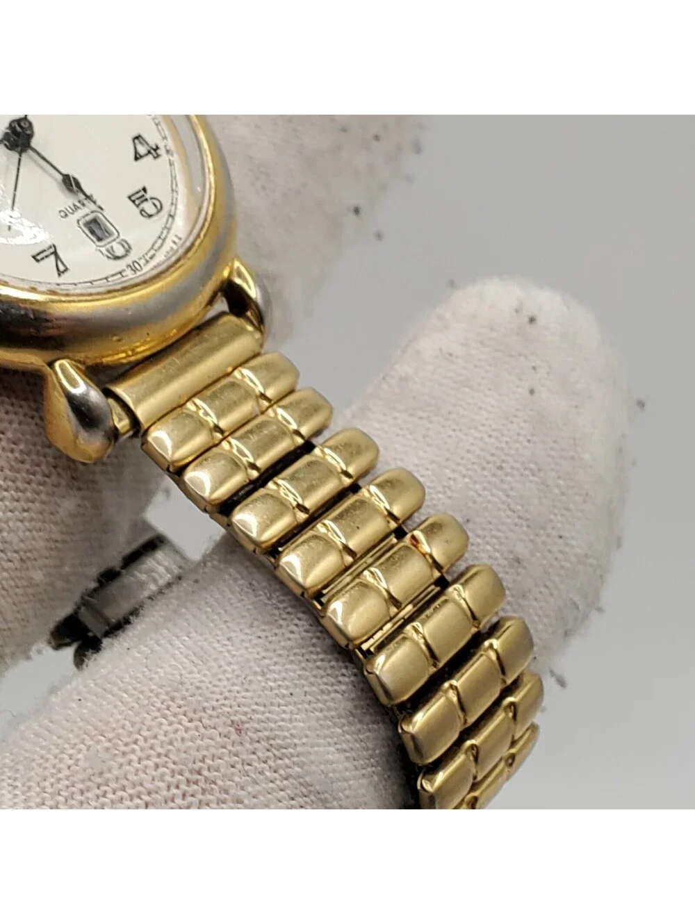 Vintage Pulsar Watch Women 29mm Gold Tone Stretch Band New Battery